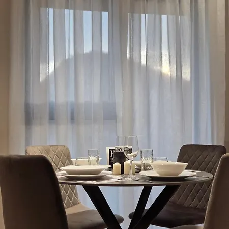 Hills With Free Parking Apart Otel