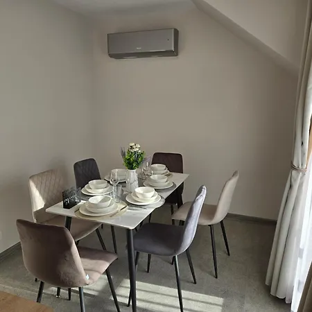 Hills With Free Parking Apart Otel 4*