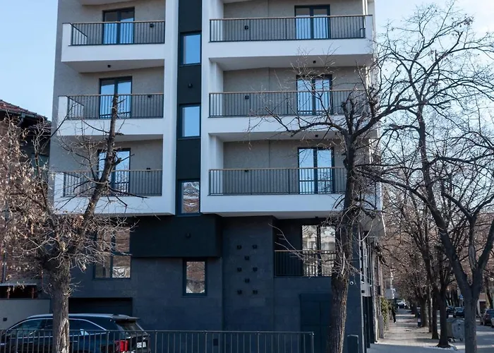 Lägenhetshotell Hills With Free Parking