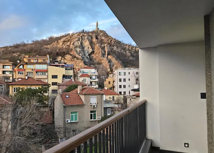 Hills With Free Parking