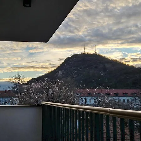 Lejlighedshotel Hills With Free Parking 4*