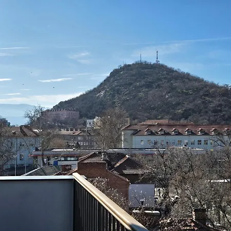 Hills With Free Parking Пловдив